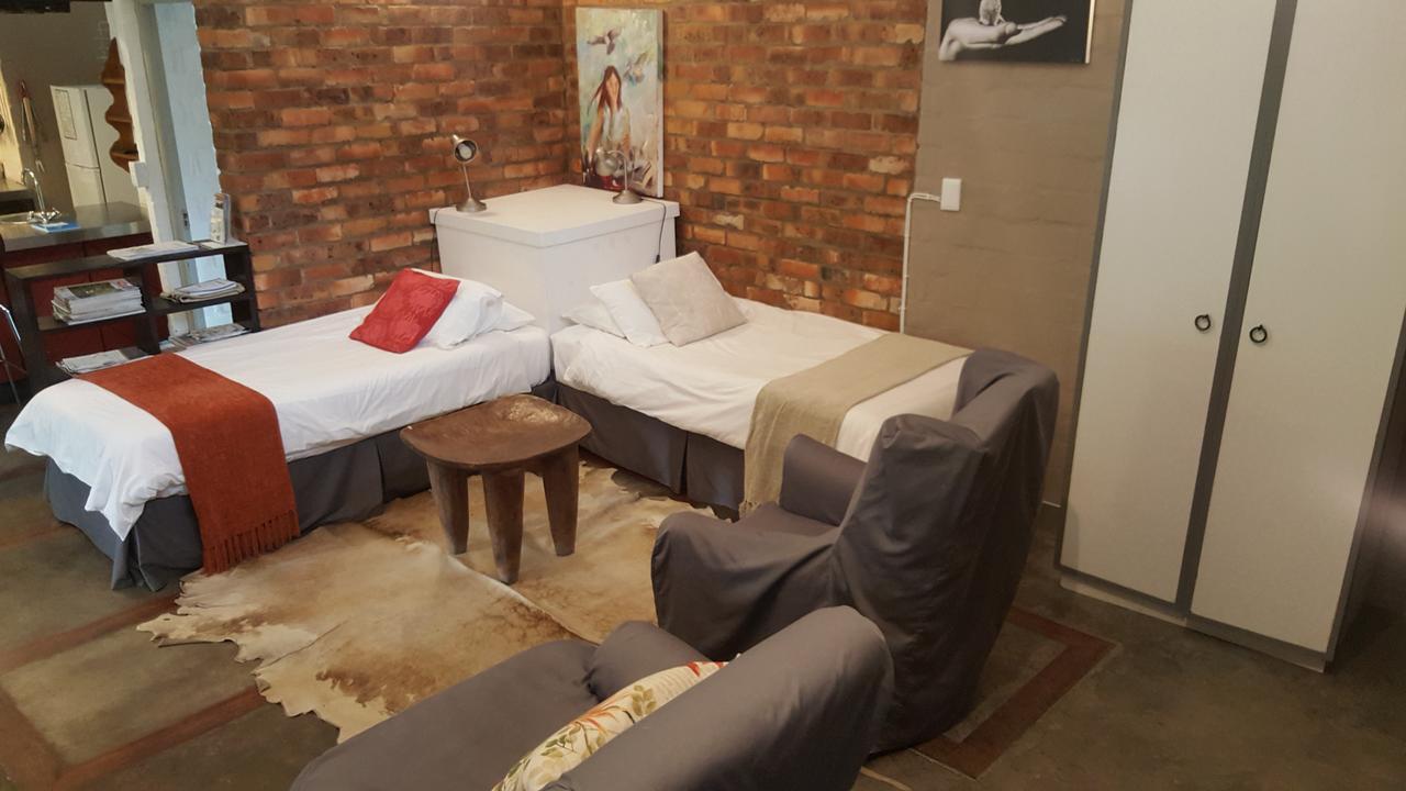 Hornbill House Self Catering Accommodation Hermanus Exterior photo