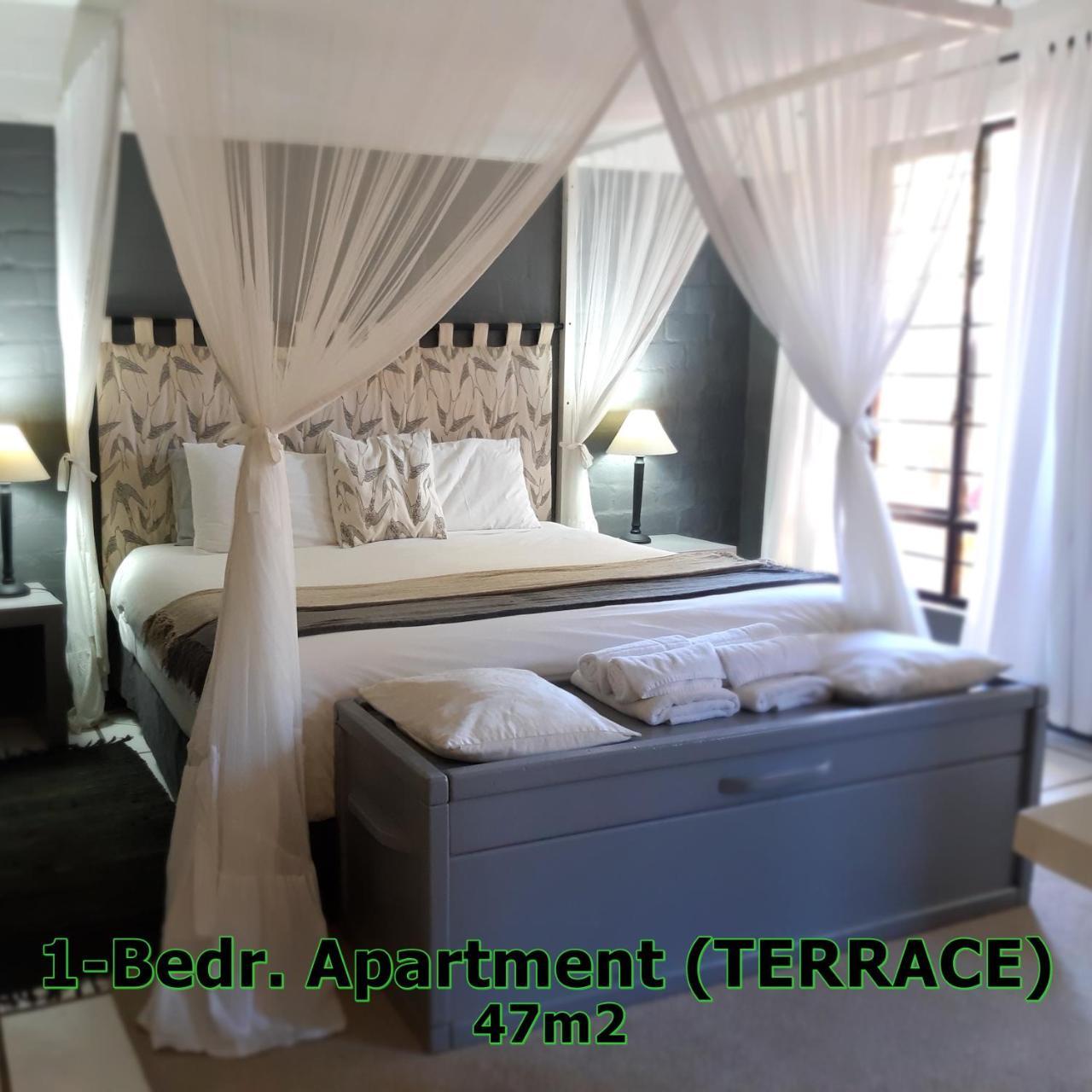 Hornbill House Self Catering Accommodation Hermanus Exterior photo